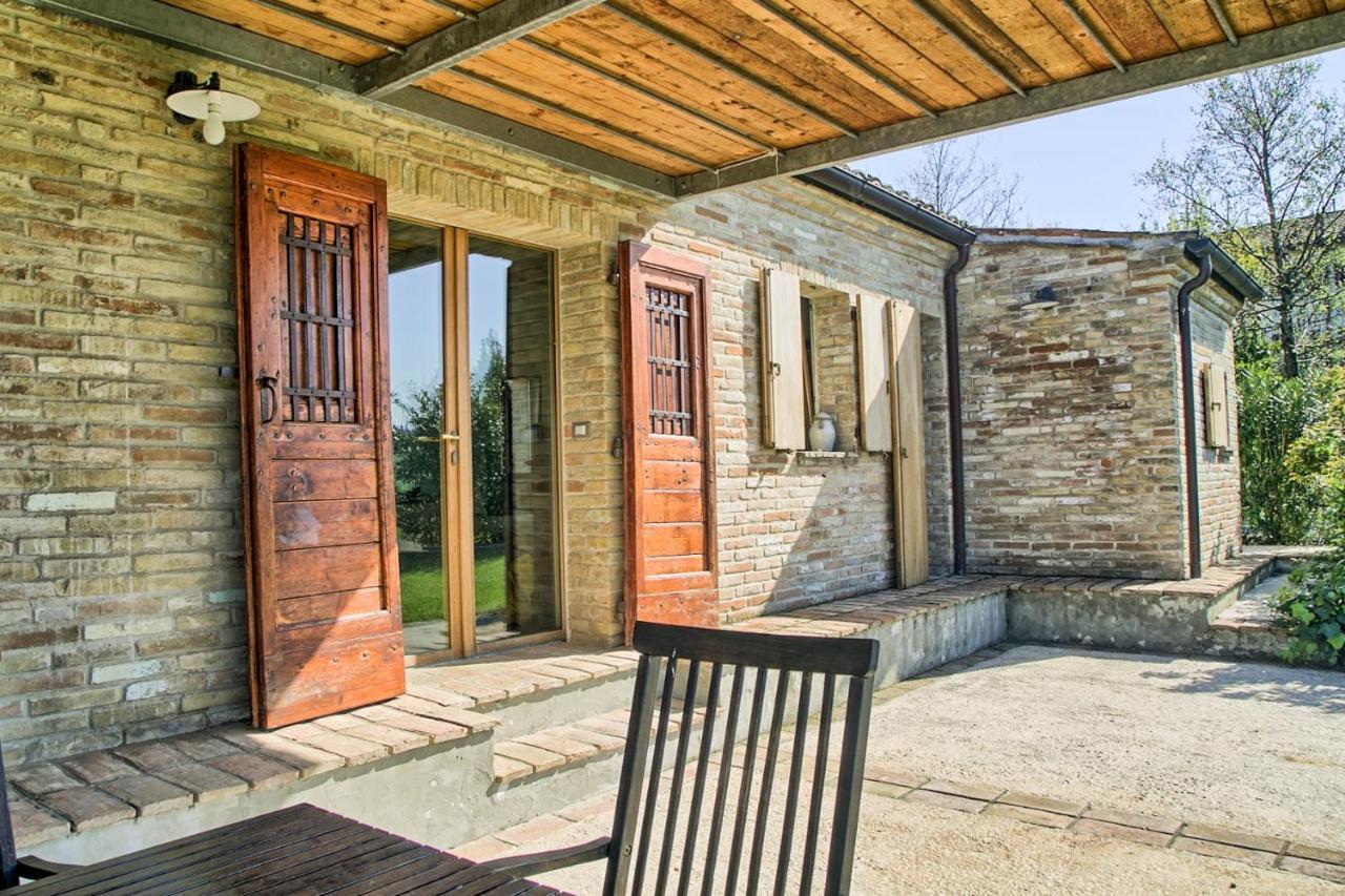 Casali Marchigiani - Ville Vacanza Private Con Piscina Ostra Exterior photo