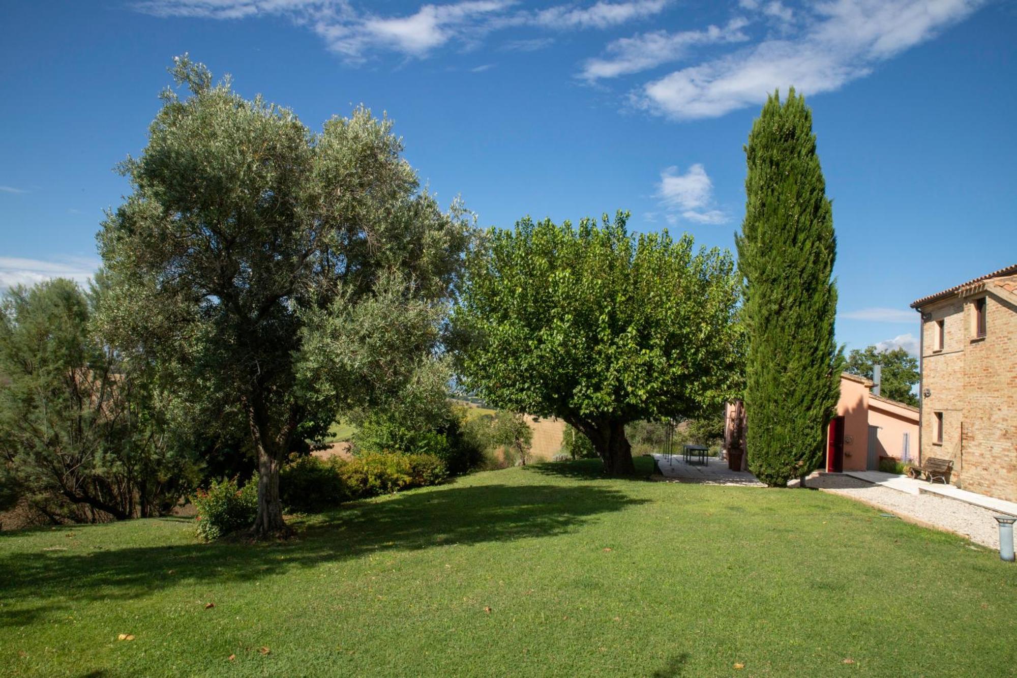 Casali Marchigiani - Ville Vacanza Private Con Piscina Ostra Exterior photo