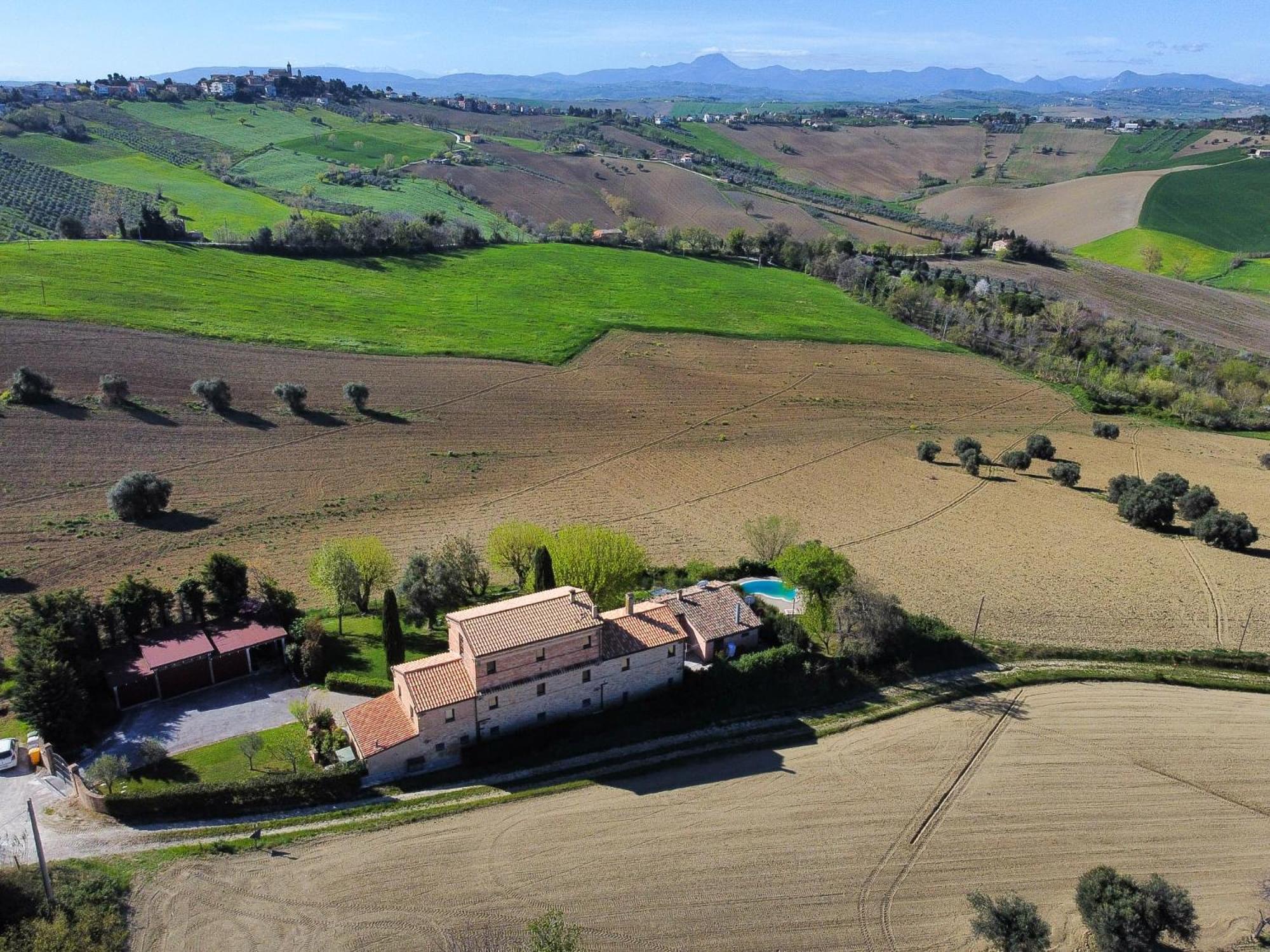 Casali Marchigiani - Ville Vacanza Private Con Piscina Ostra Exterior photo
