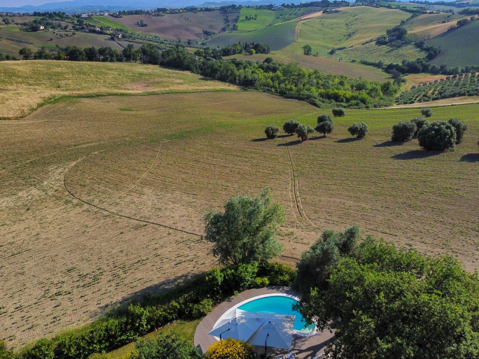 Casali Marchigiani - Ville Vacanza Private Con Piscina Ostra Exterior photo