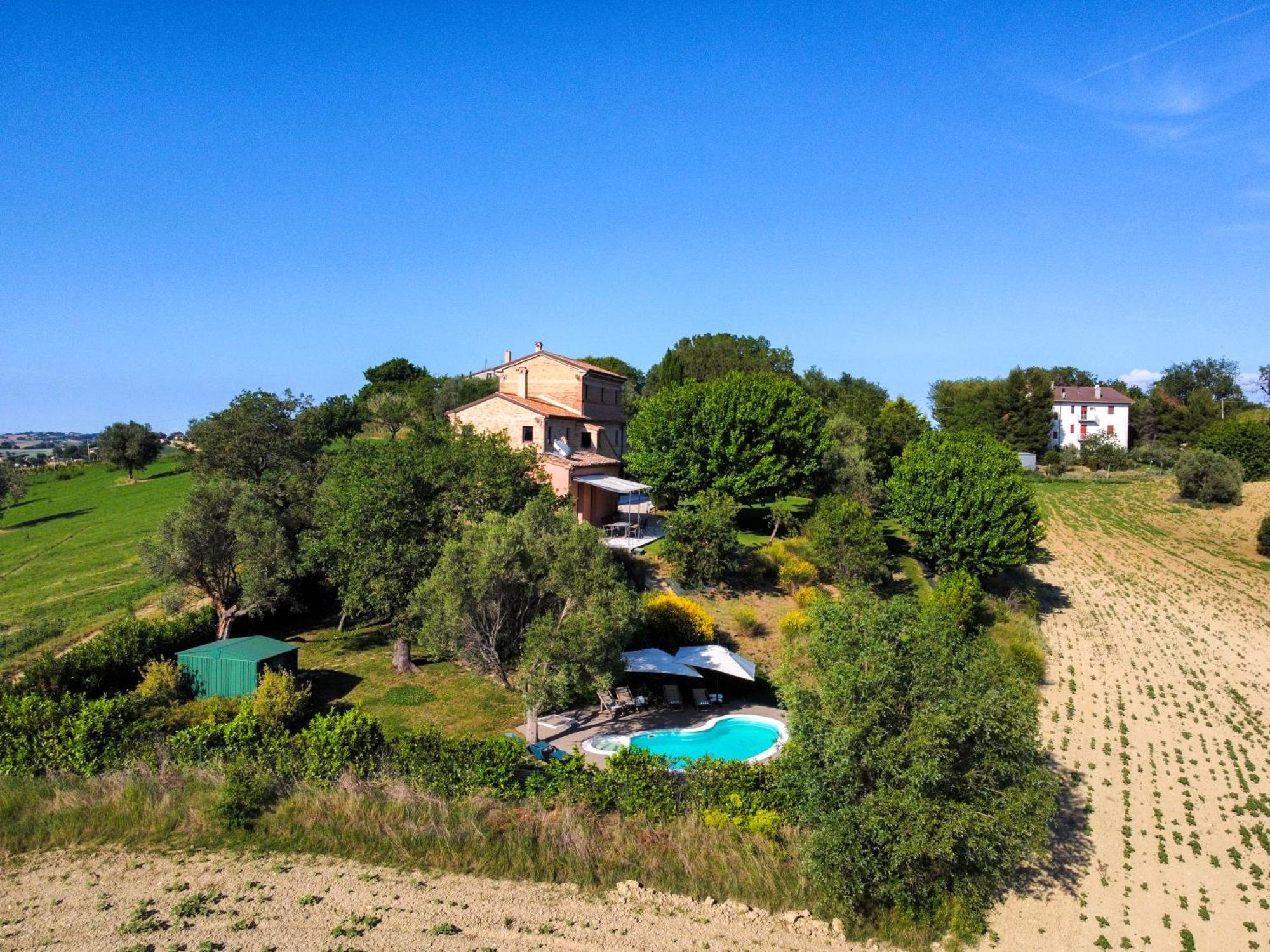 Casali Marchigiani - Ville Vacanza Private Con Piscina Ostra Exterior photo